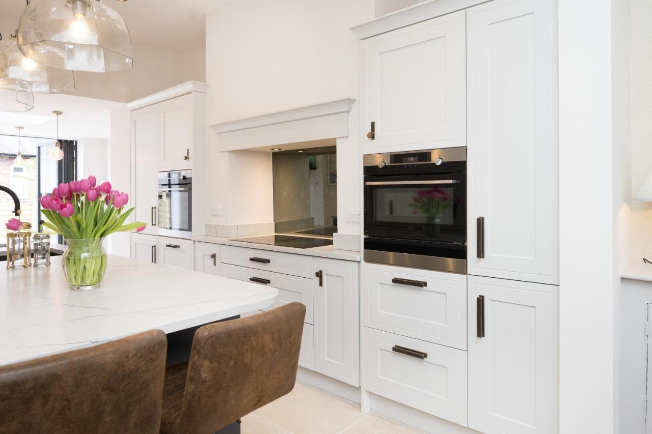 Townhouse By Harrogate Serviced Apartments Exterior photo
